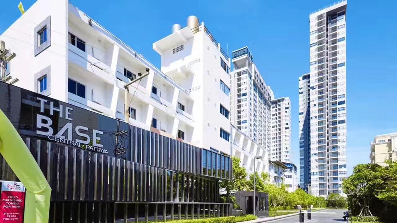 The Base Central Pattaya Zewnętrze zdjęcie